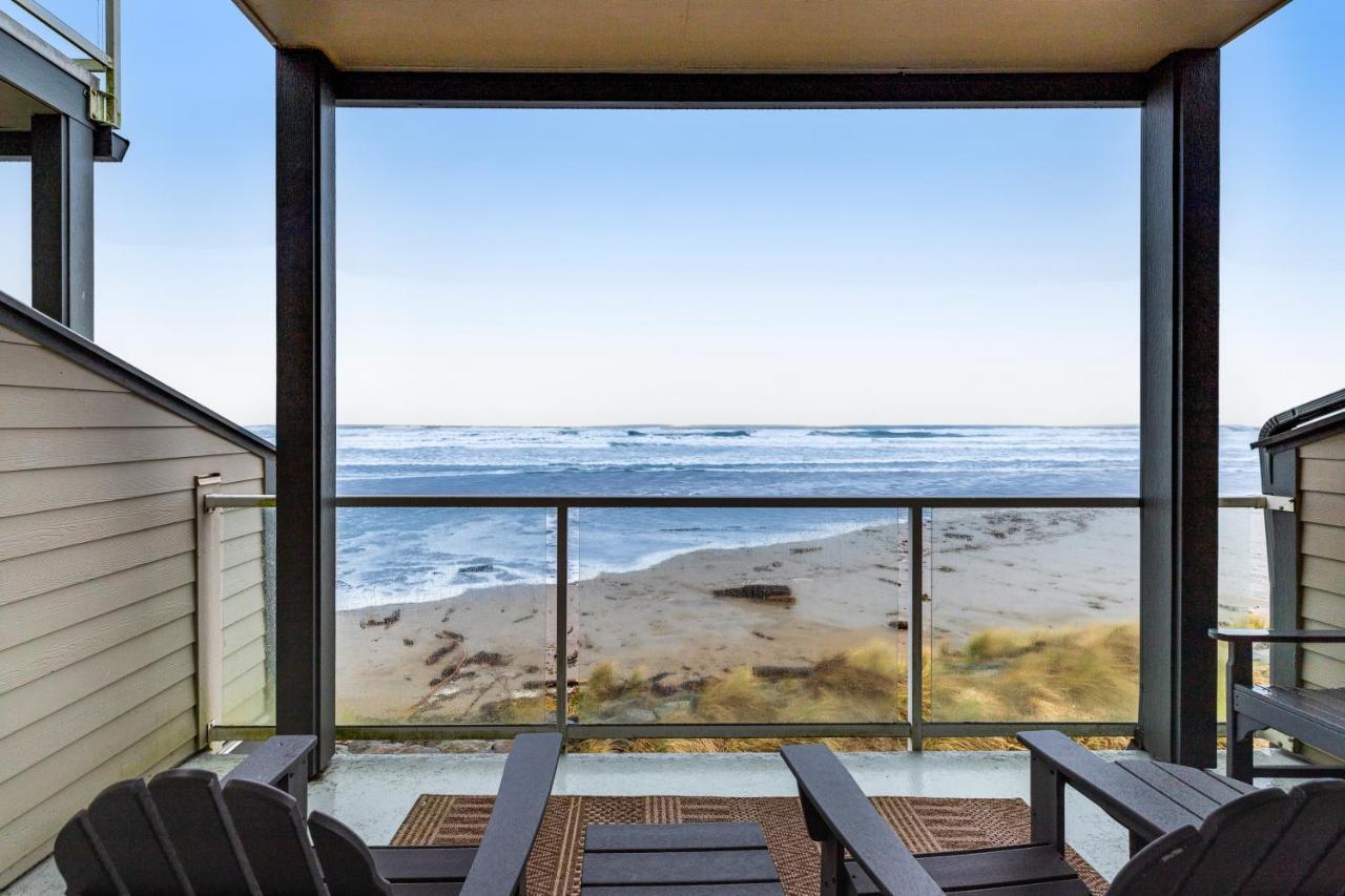 Palm Beach At Rockaway Beach Exterior photo